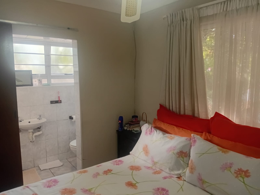 To Let 2 Bedroom Property for Rent in Beacon Bay North Eastern Cape